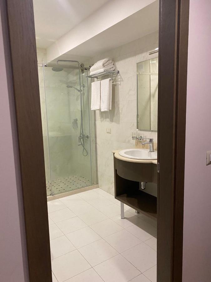 Agsel Hotel & Spa Тирана Екстериор снимка