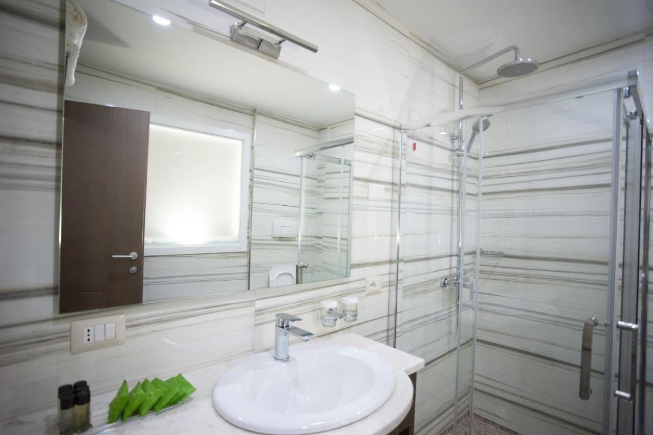 Agsel Hotel & Spa Тирана Екстериор снимка